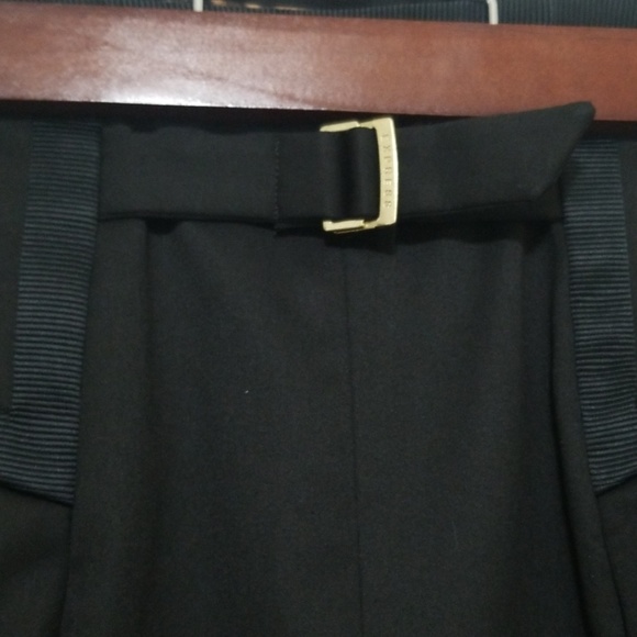 Express Pencil Skirt - Picture 4 of 8